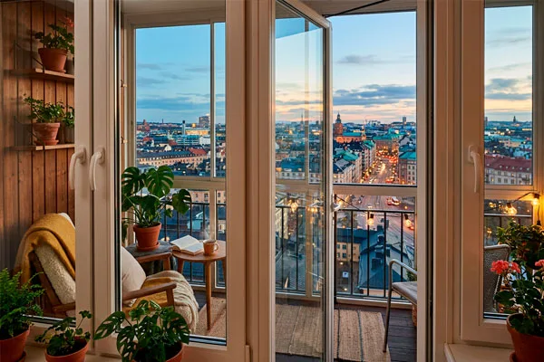 Тёплое остекление балконов в Тюмени